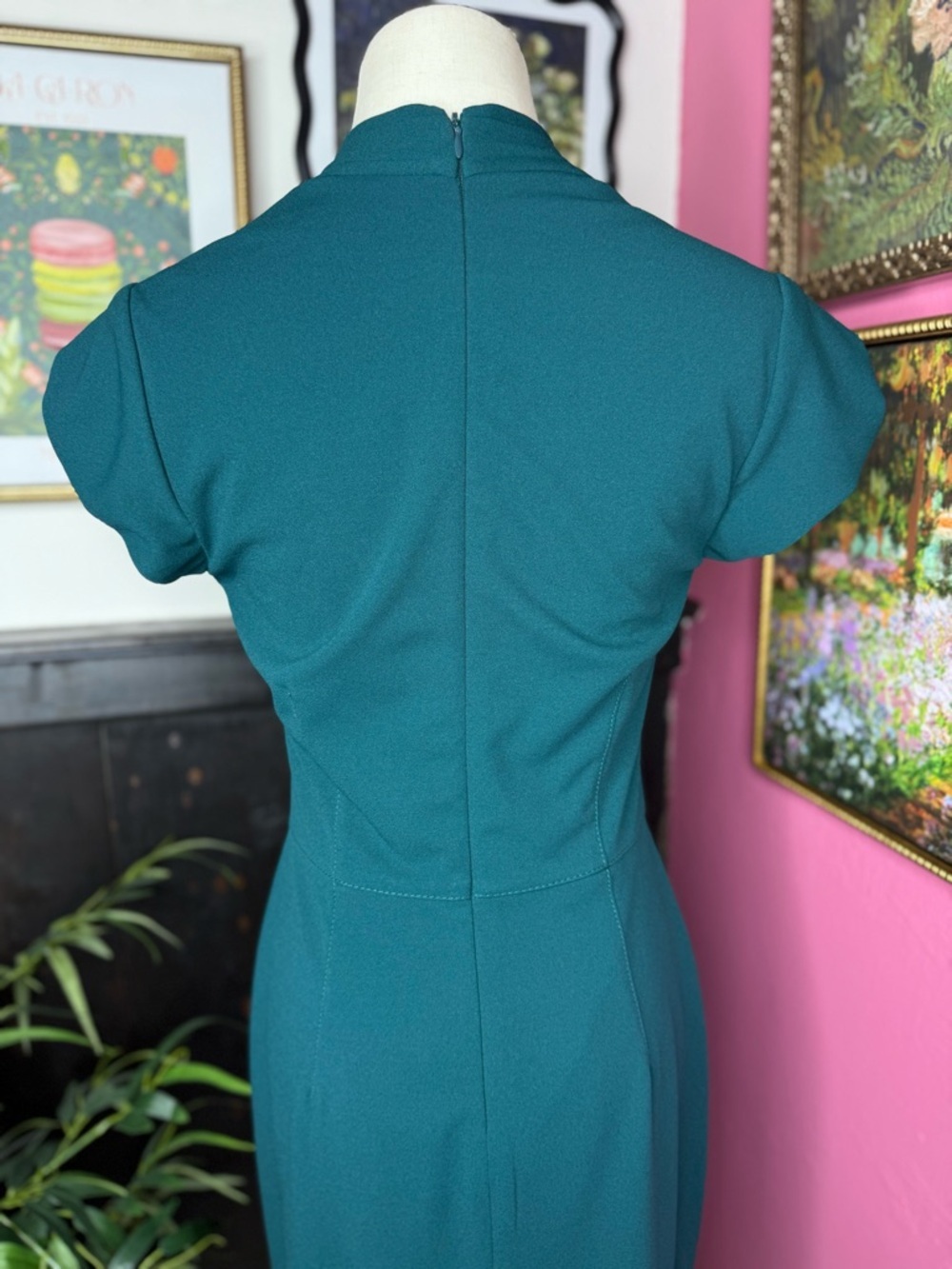 NEW Betsey Johnson V-Neck Sheath Dress Emerald Green Sz 4 - Picture 6 of 12